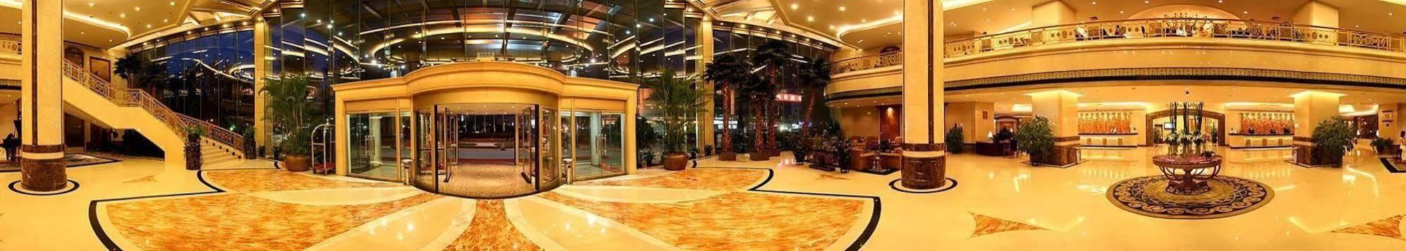 فندق وورلد ترايد بلازا هوتل - شيجياتشوانغ شيجياتشوانج المظهر الخارجي الصورة